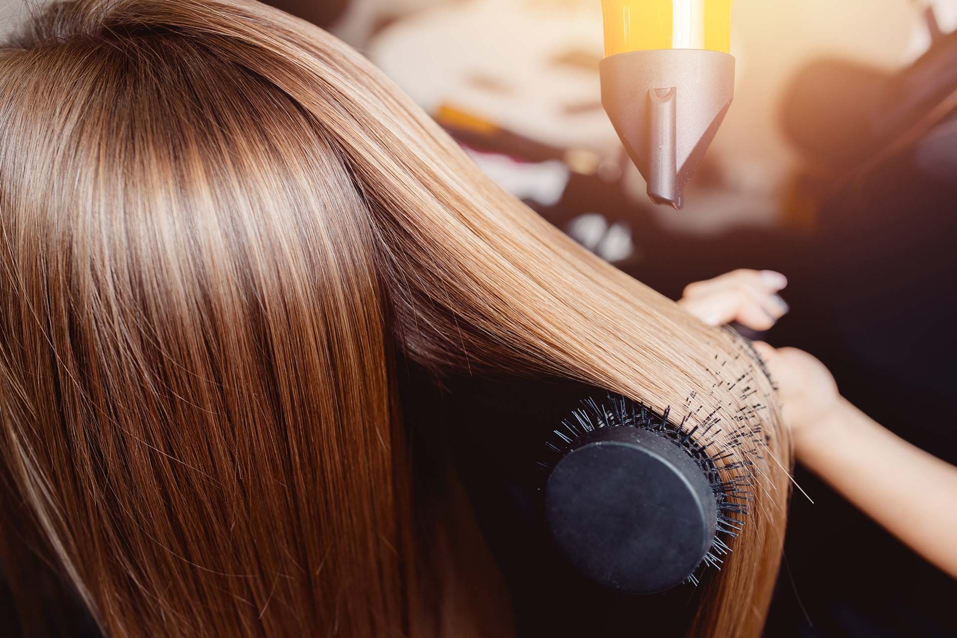 Haarverlängerung DIY: Machen Sie es selbst zu Hause